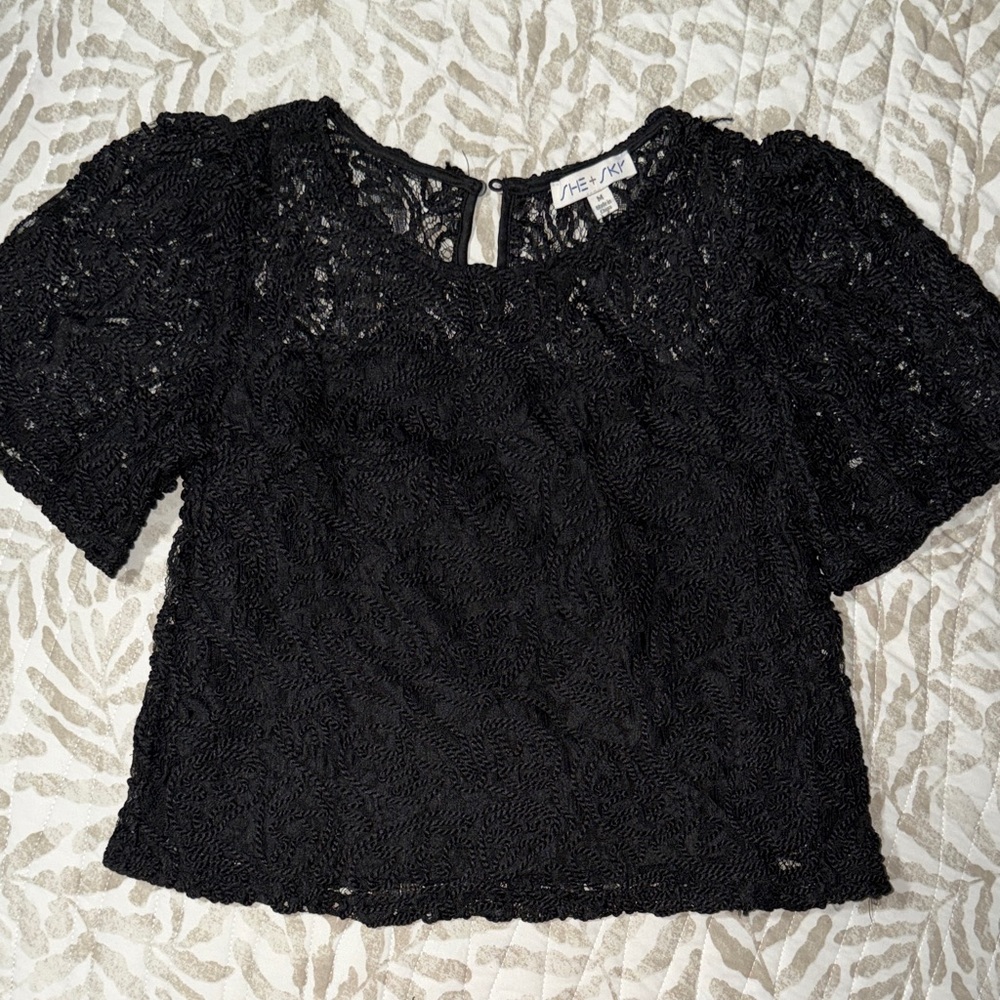 She + Sky Black Lace Puff Sleeve Blouse